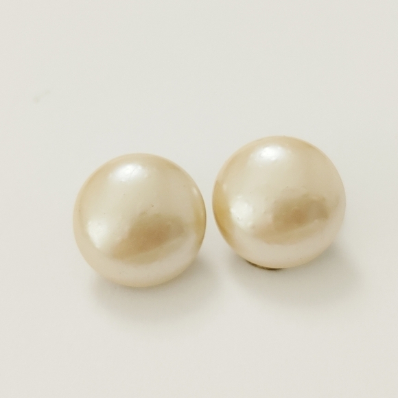 PEARL CLIP Earrings Vintage Dome 1950 Retro Lusterous Gorgeous Retro Antique - Picture 7 of 10